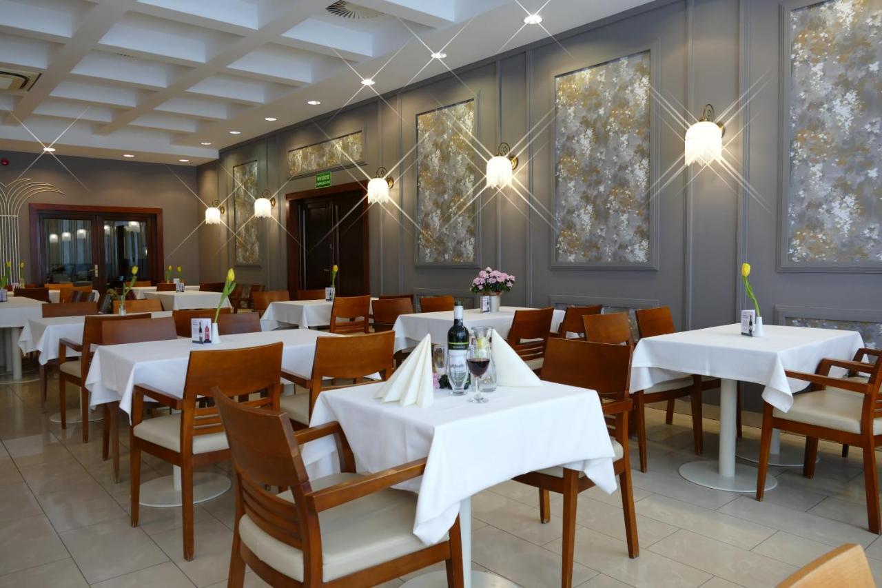 Hotel Termy Palacowe Nałęczów Exteriör bild